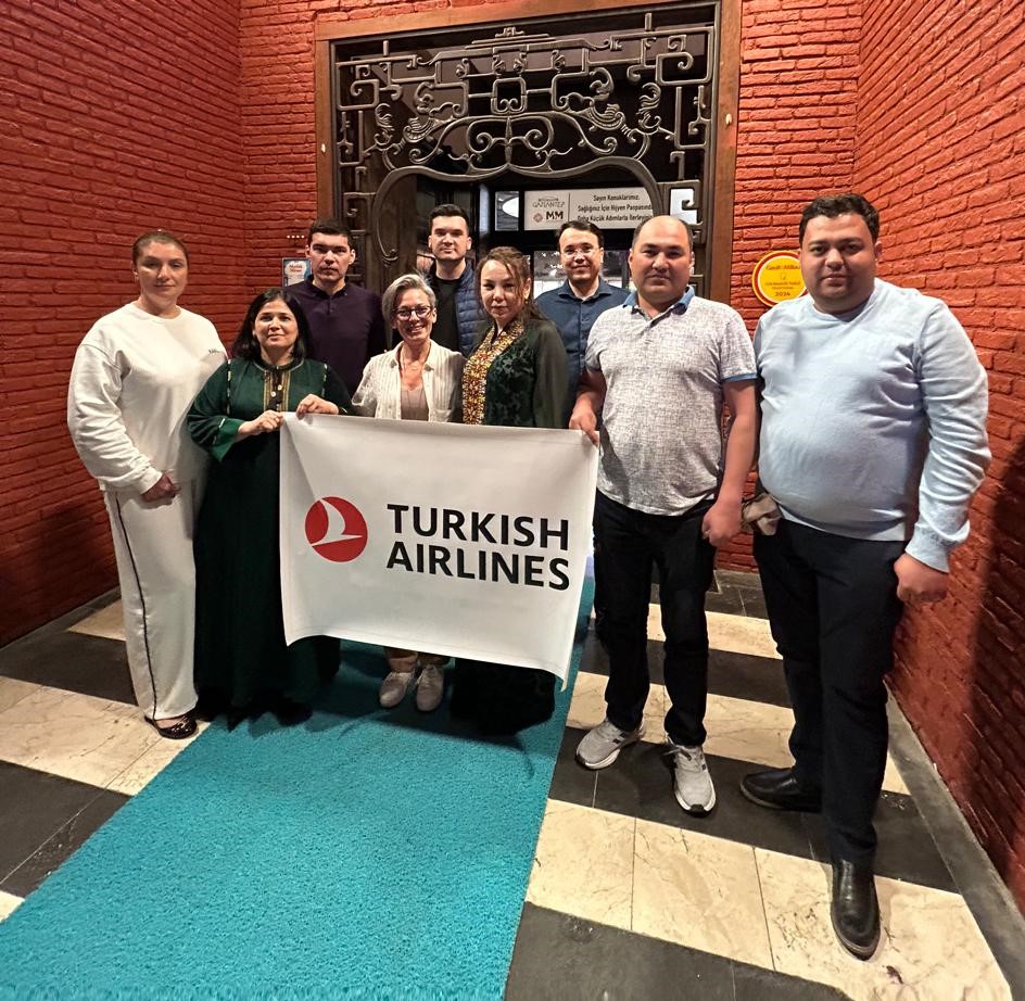 Turkish Airlines kompaniýasynyň Türkmenistandaky resmi wekilleri Türkiýede boldular