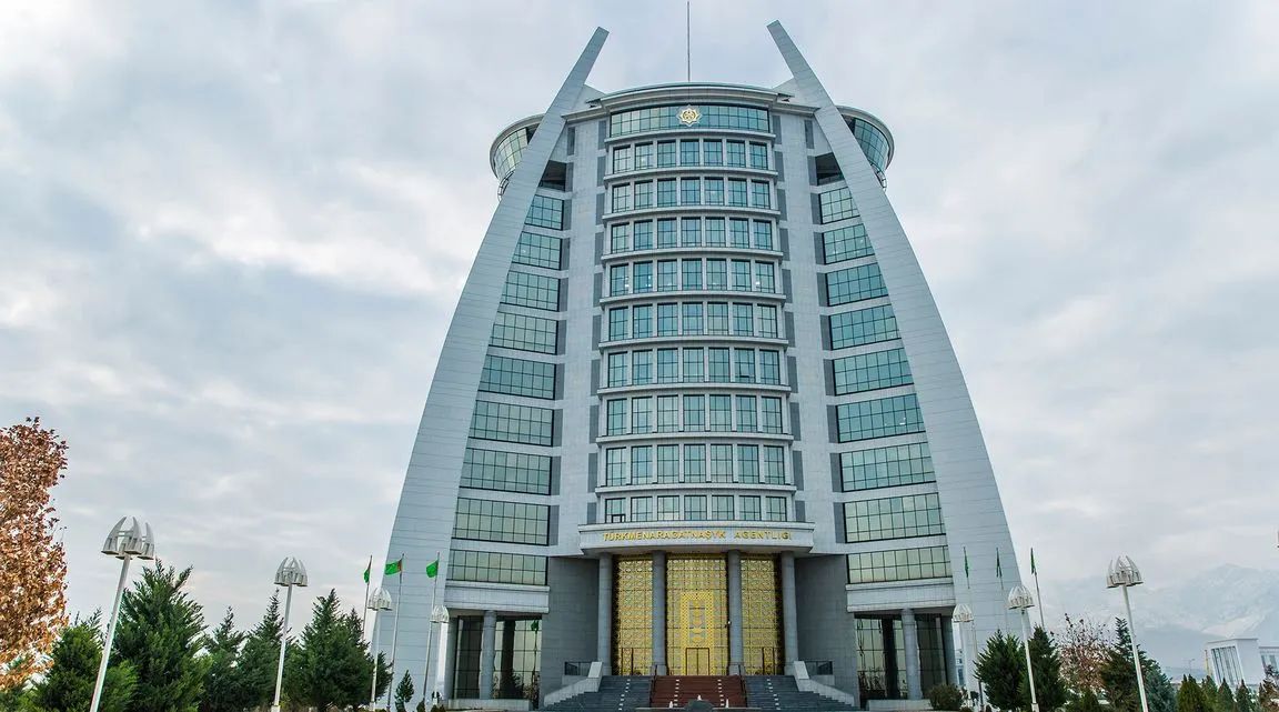 Türkmenbaşy şäherinde  Aragatnaşyk merkeziniň edara binasyny «Baş bina» hojalyk jemgyýeti gurar - 